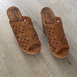 EUC cork wedge ran sandals